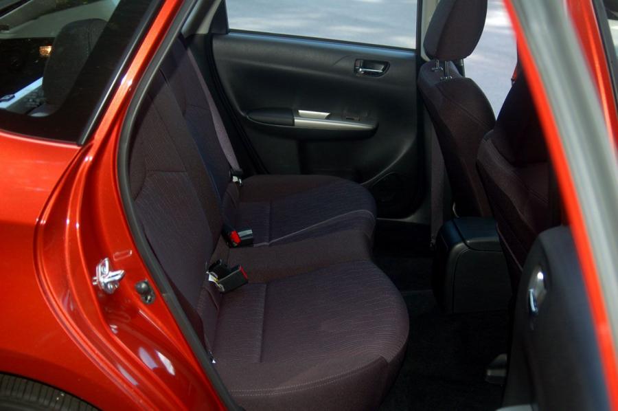  Subaru Impreza 2.5GT 2009 года  (фото 10 из 35)